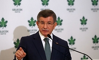 Davutoğlu: "Milletimizin başındaki en büyük musibet aile şirketine dönmüş bu iktidardır"