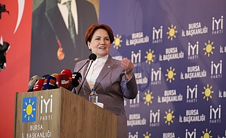 Akşener: "Bir damat bakanın ayrılması ile dolar 1 liraya yakın gitti ya toptan gitseler ne olur?"