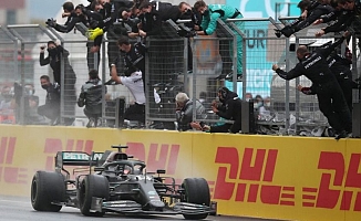 Formula 1 İstanbul GP’sini Hamilton kazandı ve şampiyon oldu