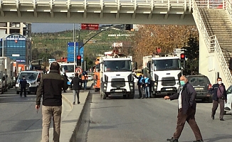 AKP'li belediye İBB ekiplerinin yolunu kesti, kesilen yol polis tarafından açıldı
