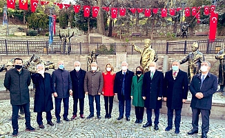 Atatürk Koşusu iptal edilince CHP'li milletvekilleri yürüyüş yaptı