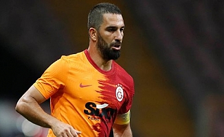 Galatasaray'da takımı Arda Turan toplayacak