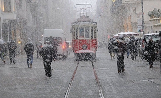 İstanbul'da yoğun kar yağışı başladı