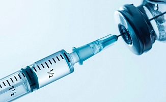 mRNA aşısında panik büyüyor: Aşılanan 22 yaşlı öldü
