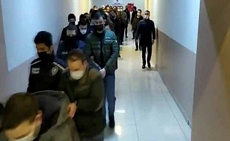 Rüşvet operasyonunda gözaltına alınan Küçükçekmece Tapu Müdürünün de bulunduğu 25 kişi tutuklandı