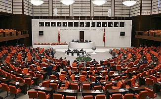 33 dokunulmazlık dosyası jet hızıyla komisyona sevk edildi