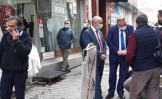 Esnafın derdini dinlemeye giden CHP Heyetine şok: Geçim sıkıntısı içindeki anahtarcı intihar etti