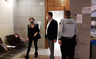 Gazeteci Nagehan Alçı hakkında1 yıl 2 aydan 2 yıl 4 aya kadar hapis istendi