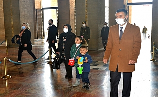 Hakkarili minik Hira'nın Anıtkabir hayali gerçek oldu