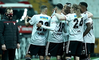 Beşiktaş son dakikada yıkıldı