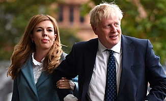 Britanya Başbakanı Boris Johnson, nişanlısı Carrie Symonds'la "gizli bir törenle" evlendi