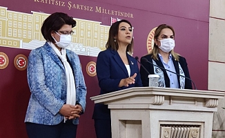Kadın Komisyonu’ndan çekilen CHP'li vekiller: Tiyatroya dönüştürüldü. Figüran olmayı reddediyoruz
