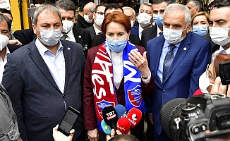 Pandeminin vurduğu esnaf derdini Akşener'e anlattı: "Dükkana malzeme bile alamıyoruz"