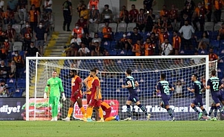 Galatasaray mağlubiyetle veda etti