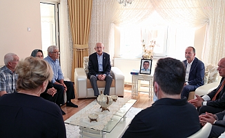 Kılıçdaroğlu'ndan şehit polis Serhan Alışkan'ın ailesine taziye ziyareti