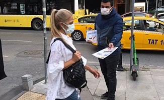 "SaBıKa Holding" broşürlerini dağıtan CHP Beyoğlu örgütü üyeleri gözaltına alındı