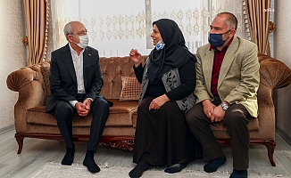 Kılıçdaroğlu'ndan Başak Cengiz'in ailesine taziye ziyareti