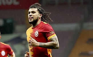 Galatasaray Yedlin ile sözleşmesini feshetti