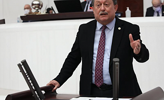 CHP’li Özer: "Elektrikten dertli olan çiftçilerin sırtını ne zaman sıvazlayacaksınız?”