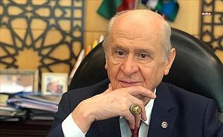 Bahçeli: “Bu kutlu günler iç muhasebe yapmamız için bir fırsat, akıp giden hayat ırmağını samimiyetle gözden geçirmemiz için bir imkandır”