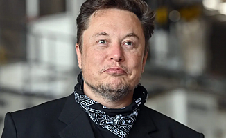 Elon Musk: Bir Evim Yok, Arkadaşlarımın Boş Odalarında Kalıyorum