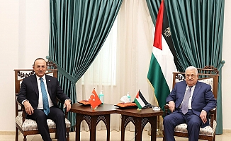 Bakan Çavuşoğlu, Filistin Devlet Başkanı Abbas ile bir araya geldi