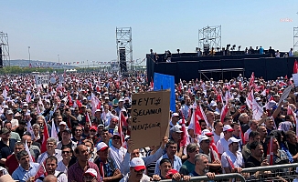 Binlerce EYT’li İstanbul mitinginde buluştu: "İktidar olan vaat vermez, iktidara icraat yaraşır"