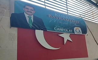 Mahmut Tanal: Şanlıurfalı hemşerilerim, Türk Bayrağı'na yönelik saygısızlığa kayıtsız kalmadı