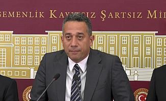 CHP Mersin Milletvekillerinden Bakan Soylu'ya: “Sen, teröristlerin ayakkabı numarasını dahi bildiğini söylüyordun ama Mersin’in plakasını bilmekten aciz bir adamsın”