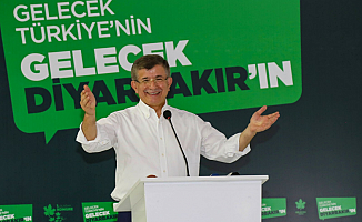 Davutoğlu: Sayın Bahçeli 'Serok Erdoğan' Sloganlarını Duydunuz mu?