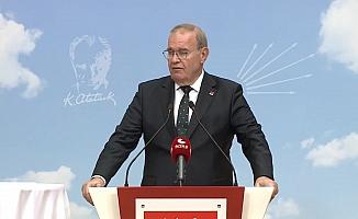 Faik Öztrak: “Cumhuriyet yarını düşünerek, inşa eder, fabrikalar kurar. Tek kişilik şahsım rejimleri hayırsız evlat gibi bunları satar, savar”