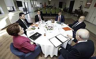 Altı siyasi parti genel başkanından ortak açıklama: “Güçlendirilmiş Parlamenter Sisteme Geçiş Süreci Yol Haritasını da ayrıntılı bir biçimde değerlendirerek hazırlıklarımızın büyük bölümünü tamamladık"