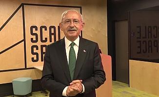 Kılıçdaroğlu, Londra’dan gençlere seslendi: “Hiçbirinizin yeri sokaklar değildir. Hepinizin yeri girişim evrenidir. O parayı da size Bay Kemal kesinlikle bulacak”