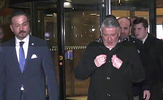 Hüseyin Örs: “Ben konuşacağı salonların kapılarına kilit vurulan, evine baskın yapılan bir cesur liderin Genel Başkanımız Meral Akşener’in İYİ Partisi’nin milletvekiliyim. Kimse bizi korkutamaz, yıldıramaz. Yumruklarla bizi yolumuzdan döndüremez”