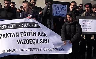 İstanbul Üniversitesi öğrencilerinden “uzaktan eğitim” protestosu: “Neden her krizde ilk vazgeçilen eğitim olmak zorunda”