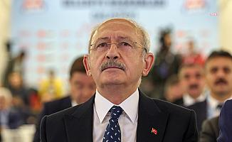 Kılıçdaroğlu: "Deprem bölgesinden maalesef acı haberler art arda geliyor, yüreğimiz dağlanıyor... Milletimizin başı sağolsun"