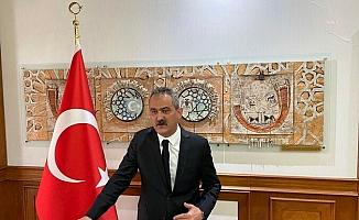 Milli Eğitim Bakanı Özer, depremden etkilenen 10 ilde eğitime ara verildiğini bildirdi