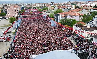 Cumhurbaşkanı Adayı Kılıçdaroğlu: "Polis kardeşlerime de sözüm var. 100 bin güvenlik görevlisi alacağız, polisler 8 saat görev yapacaklar ve evlerine gidecekler”"