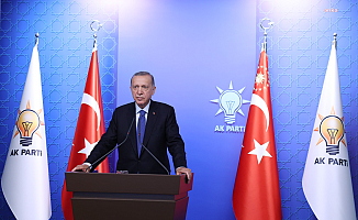 Erdoğan: Biz sağlam durmaz, faaliyetlerimizi aynı şekilde yürütmezsek karşı tarafın bu nobran ve faşizan tavrıyla sandıkların üzerine çökeceğinden şüpheniz olmasın