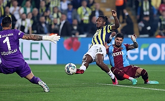 Fenerbahçe, Trabzonspor’u rahat geçti