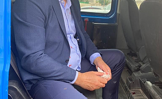 Şanlıurfa Eyyübiye'de sandıkların taziye evine konularak toplu oy kullanıldığını tespit eden CHP'liler saldırıya uğradı. Darp edilen Ali Şeker: "30 kişilik bir grubun linç girişiminde bulundu. 1 oy bize 366 oy Erdoğan’a olarak kullanılıyor"