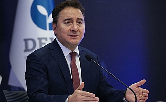 Ali Babacan: “Faiz artırıldığına göre iki seçenek var. Erdoğan ya özür dileyecek ya da ‘Laf dinlemiyorlar’ diyecek"
