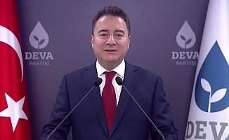 Babacan, seçimleri değerlendirdi: "Helalinden kazanmak doğruyu söyleyerek kazanmaktır... Montaj videolarla, iftiralarla, yalanlarla seçim kazanmak helalinden kazanmak değildir"