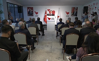 Sarıgül: “Aldığımız bu kararla TDP, tarihe karışmamış, CHP’nin tarihiyle bütünleşmiş oldu. Demokrasi tarihimizin gurur sayfasında yer aldı"
