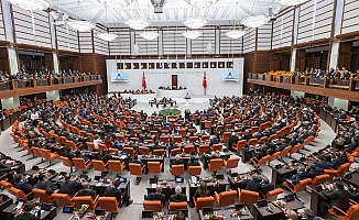 AKP’nin "memura zam müjdesi"nden Cumhurbaşkanına 2,1 trilyonluk borçlanma yetkisi çıktı
