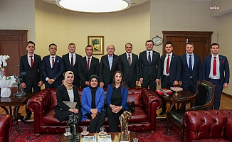 CHP Lideri Kılıçdaroğlu, Atanamayan Uzman Çavuşlar Derneği heyetini kabul etti