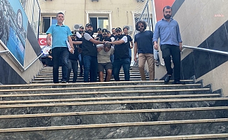 Esenyurt'ta tekel bayisine yapılan silahlı saldırıyla ilgili gözaltına alınanlar adliyeye sevk edildi