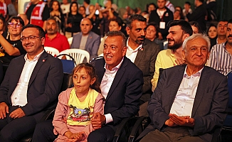 ATAŞEHİR’İN DÖRT BİR YANINDA FESTİVAL COŞKUSU DEVAM EDİYOR