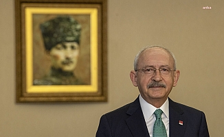 Kılıçdaroğlu: "Dinimizin güzelliklerinin vücut bulduğu, peygamberimizin doğduğu gün olan Mevlid Kandili’ni kutlar; huzur, barış ve güzelliklerle dolu yarınlar dilerim”