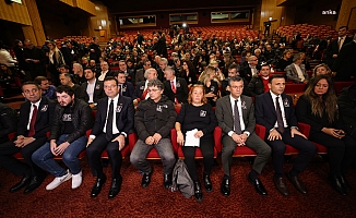 Tiyatrocu, yazar ve televizyon programcısı Metin Uca için veda töreni
